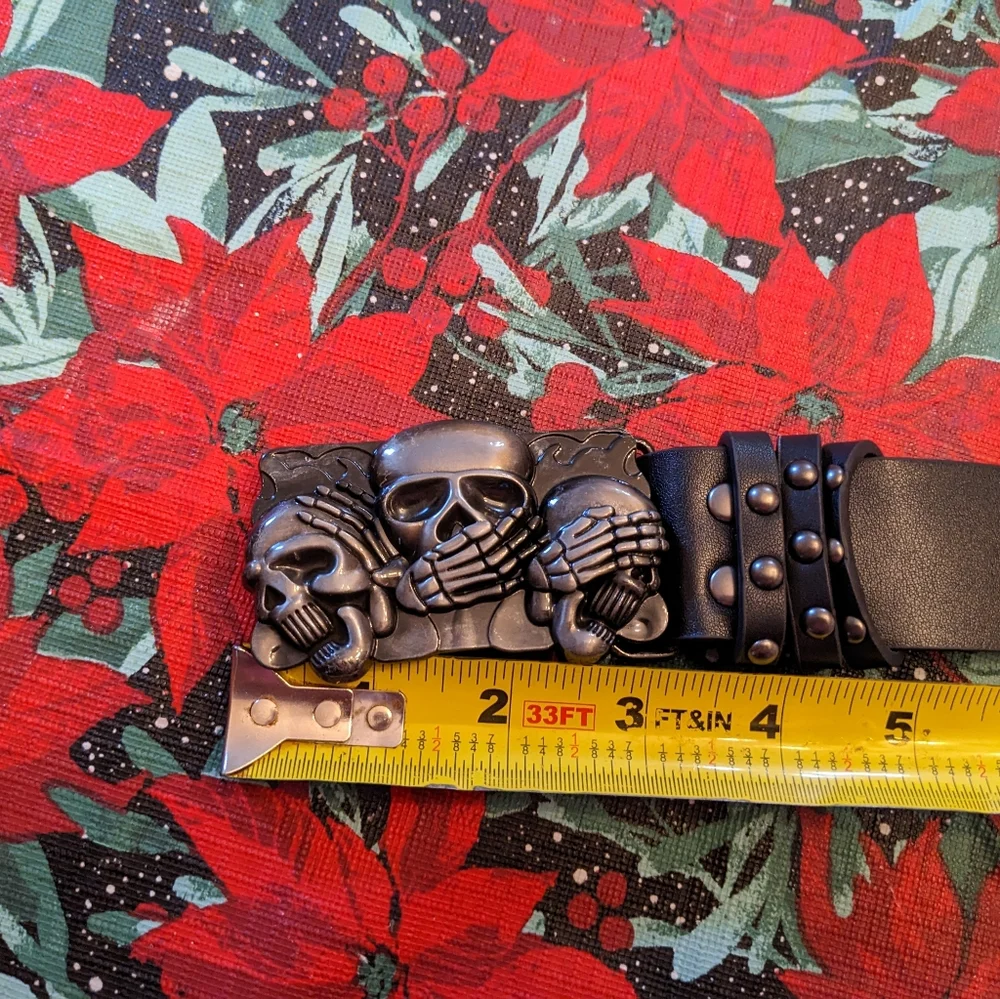 Black Studded Belt w/ Triple Skull Buckle – Gothic Punk Rocker Style, T3MISB8C